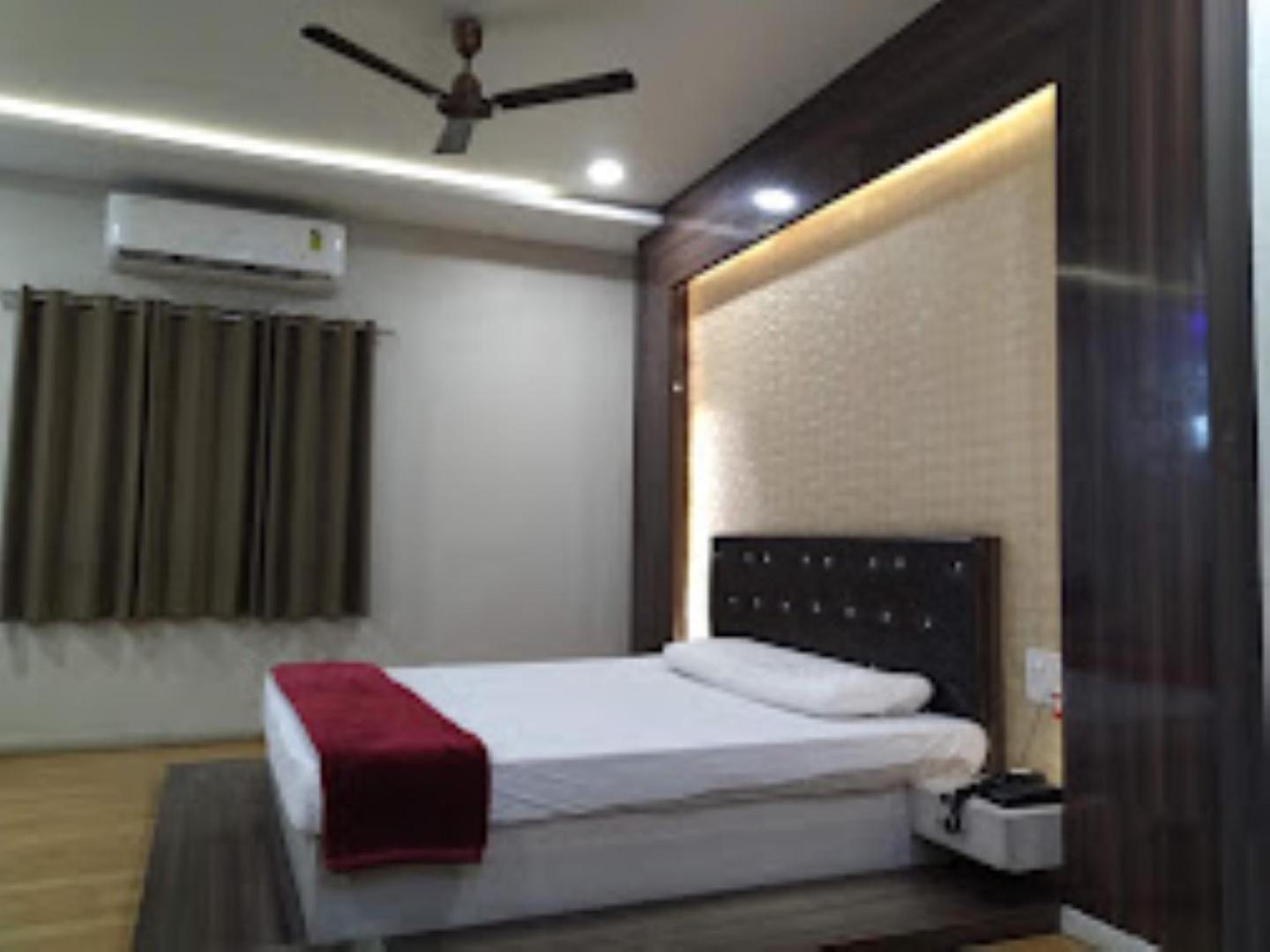 Hotel Shambhavi , Madhya Pradesh Betūl Exteriör bild